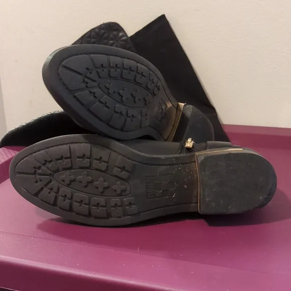 Vince Camuto Patira quilted black riding boots with gold accents size 9 - Picture 3 of 4